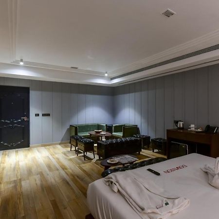 Rāipur The Downton Hotel מראה חיצוני תמונה