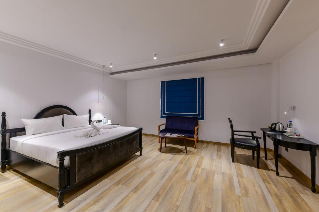 Rāipur The Downton Hotel מראה חיצוני תמונה